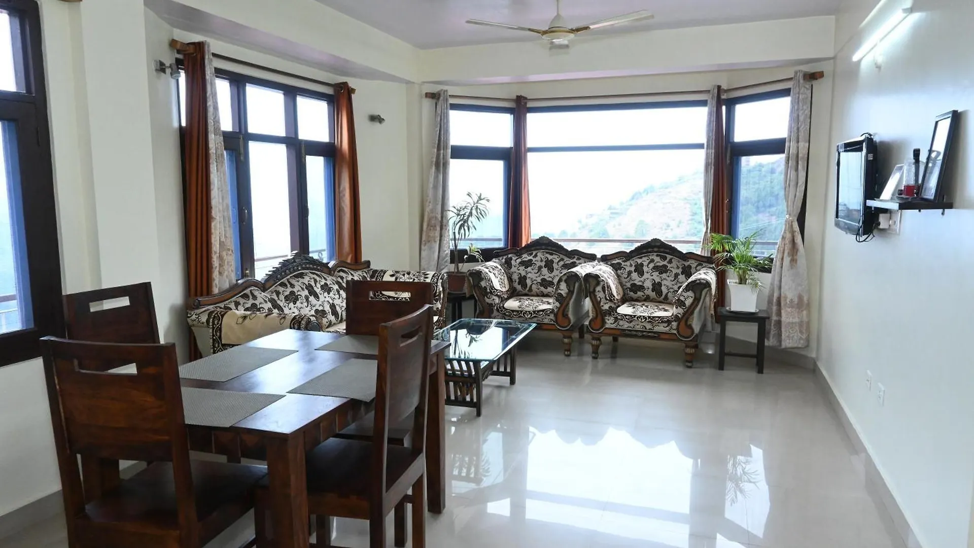 Om Niwas Homestay シムラー 0*,