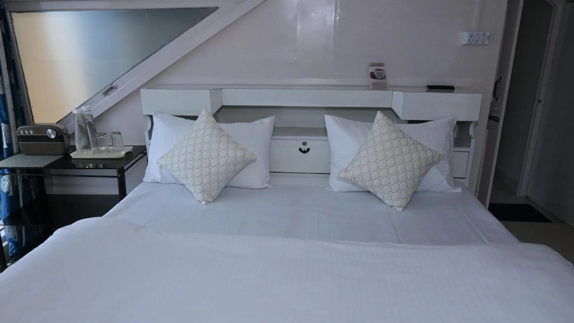 ベッド・アンド・ブレックファスト Om Niwas Homestay シムラー
